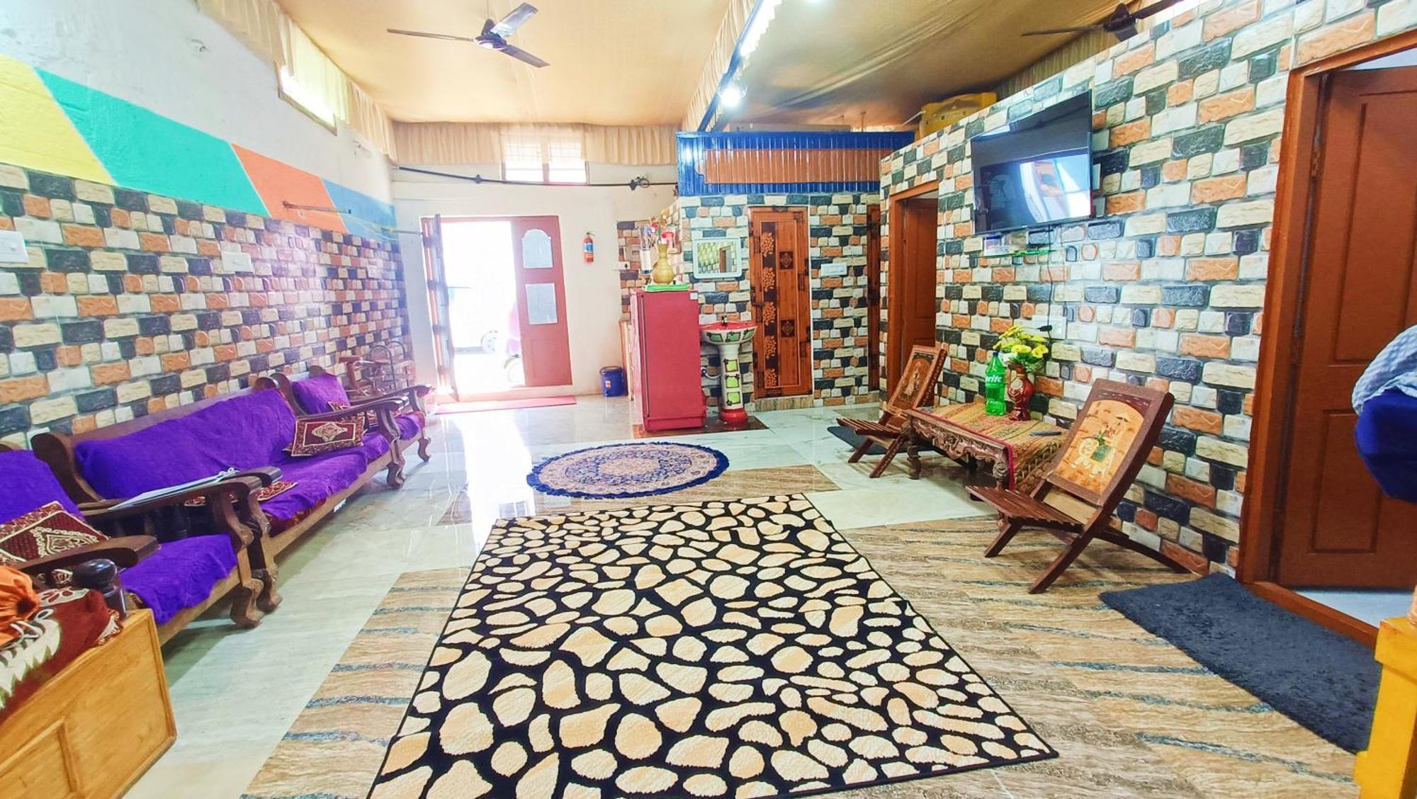 Sahara Family Homestay Mysore Esterno foto