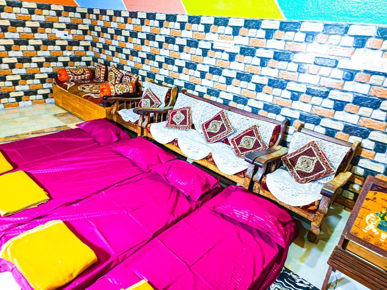 Sahara Family Homestay Mysore Esterno foto